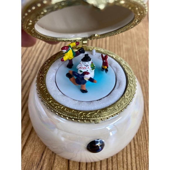 Mr. Christmas Ceramic Snowman Animated Skating Rink Music Box Deck The Halls - Picture 3 of 8